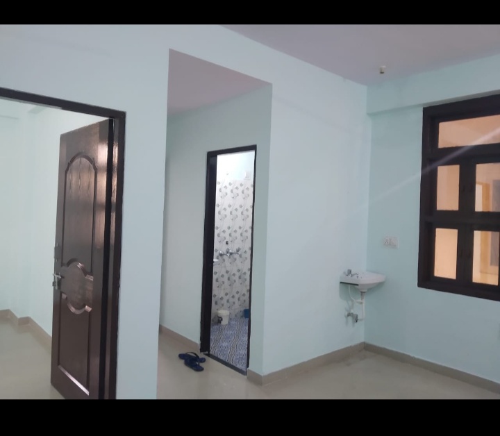 Flat available in sikar